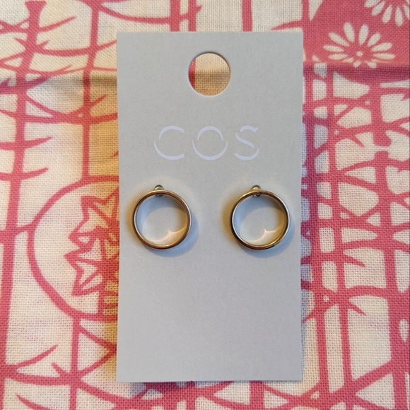 COS Jewelry - [3/$15] NWT COS Goldstone Small Circle Stud Earrings